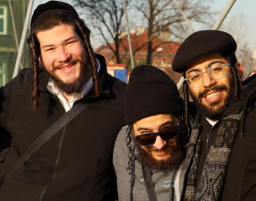 4 young Jewish friends in Poland